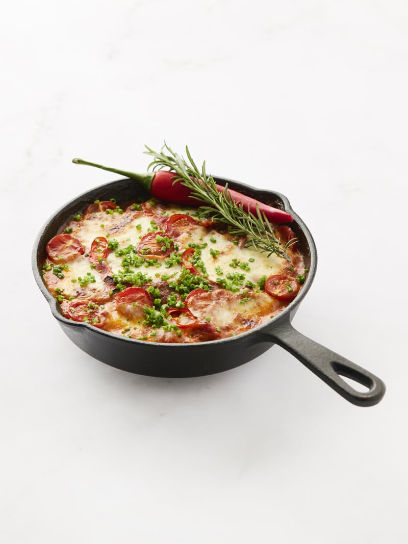 Zuiderse groentestoof met vegetarische gehaktballetjes, tomaat en mozzarella